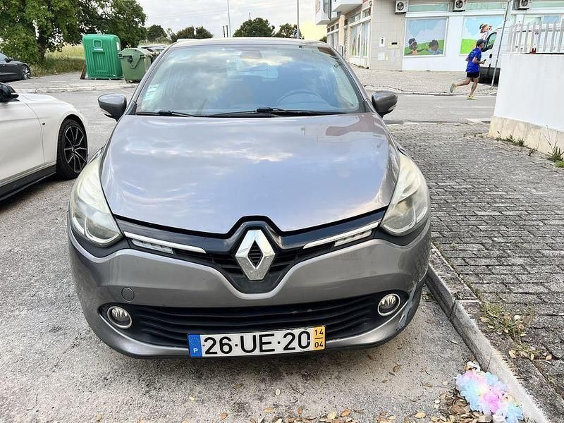 Usado 2014 Renault Clio IV Sedan | € 5.900 (Super Preço) - Imagem 1/4