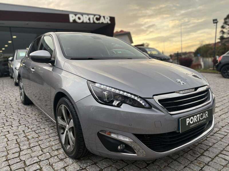 Usado Peugeot 308 120 HP (88 kW) 2015 Cinzento