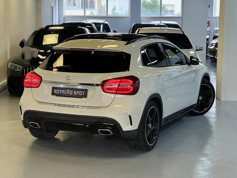 Usado Mercedes GLA200 AMG line 136 HP (100 kW) 2015 Branco SUV