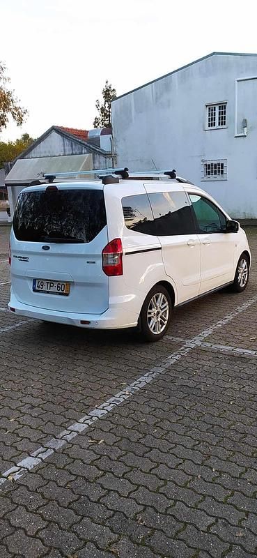 Usado Ford Tourneo 101 HP (74 kW) 2017 Branco Carrinha