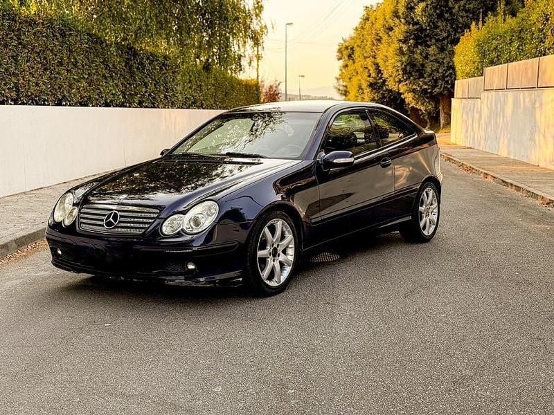 Usado 2003 Mercedes C220 Coupé | € 4.850 (Super Preço) - Imagem 1/4