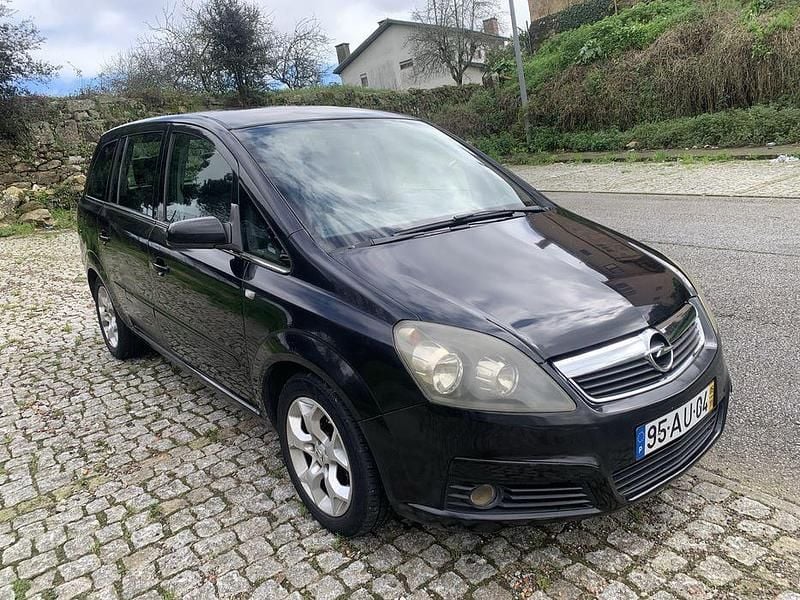 Usado Opel Zafira 125 HP (91 kW) 2005 Monovolume