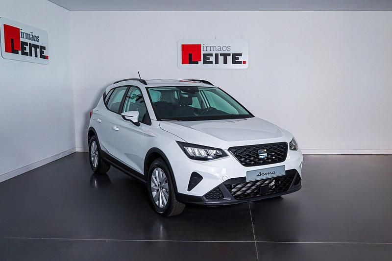 Branco Novo 2025 Seat Arona Style SUV | € 22.023 (Preço justo) - Imagem 1/4