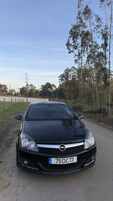 Usado Opel Astra GTC 150 HP (110 kW) 2007