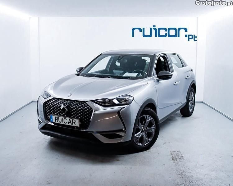 Cinza Usado 2021 DS Automobiles DS3 Crossback Chic SUV | € 16.950 (Preço justo) - Imagem 1/1