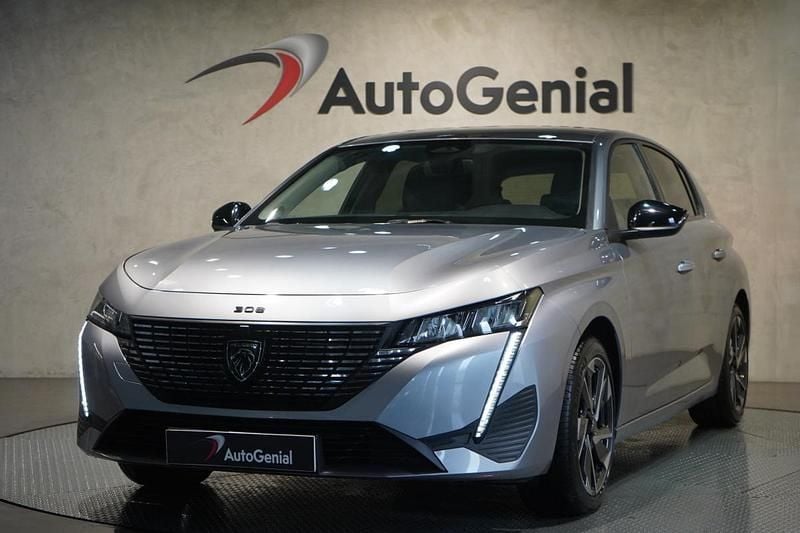 Cinza Usado 2024 Peugeot 308 Allure Citadino | € 22.550 (Bom preço) - Imagem 1/4