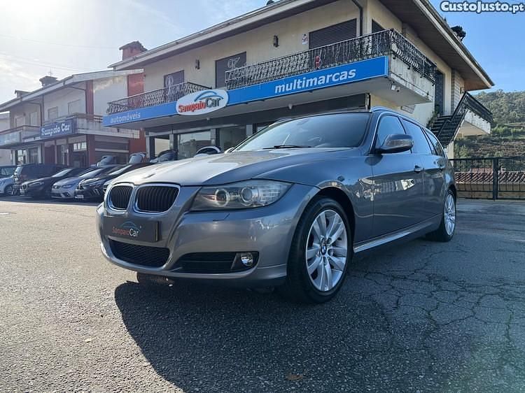 Cinza Usado 2010 BMW 318 Sport Line Carrinha | € 11.990 (Preço elevado) - Imagem 1/1