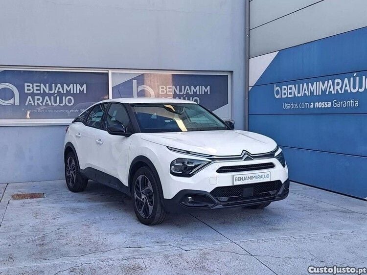 Branco Usado 2023 Citroën C4 Feel Citadino | € 18.900 (Bom preço) - Imagem 1/1