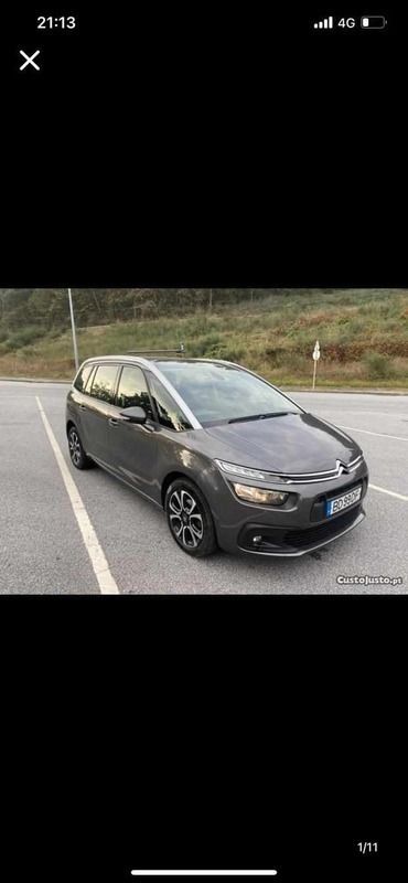 Cinzento Usado 2019 Citroën Grand C4 Picasso Monovolume | € 23.990 - Imagem 1/4