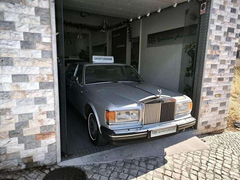 Cinza Usado 1986 Rolls Royce Silver Spur Sedan | € 34.950 - Imagem 1/4