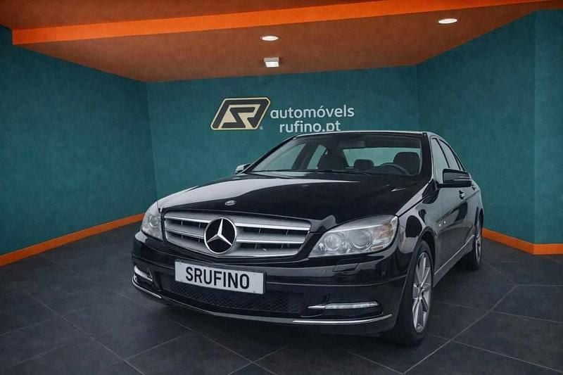 Usado Mercedes C250 204 HP (150 kW) 2010 Preto Sedan