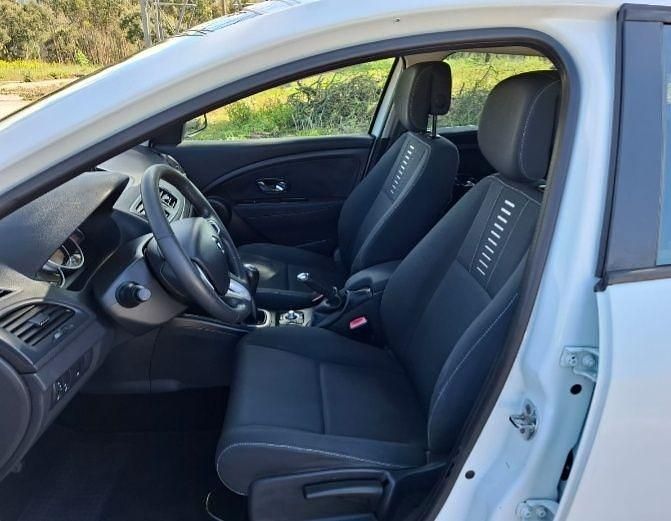 Usado 2012 Renault Mégane III Sedan | € 4.500 - Imagem 1/4