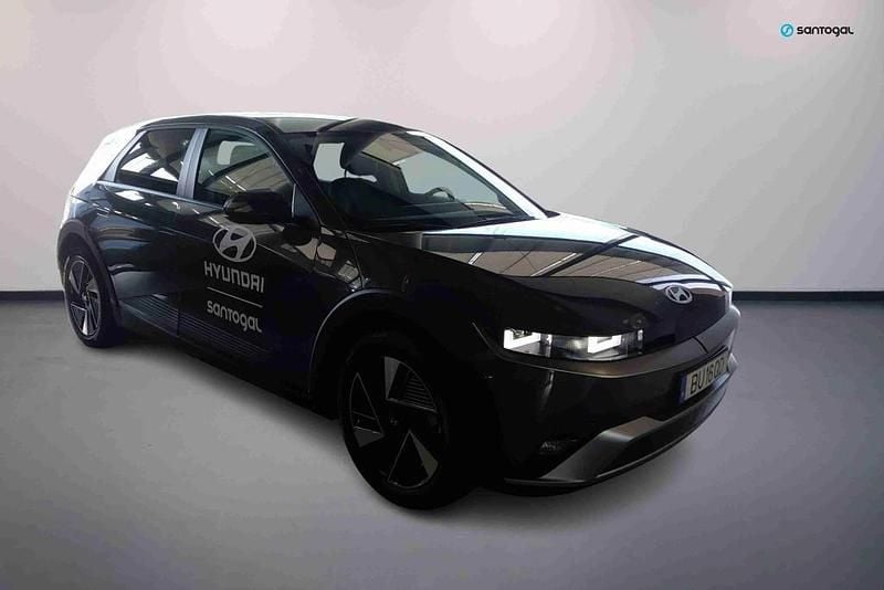 Cinzento Usado 2025 Hyundai Ioniq 5 Premium SUV | € 44.990 (Preço justo) - Imagem 1/4