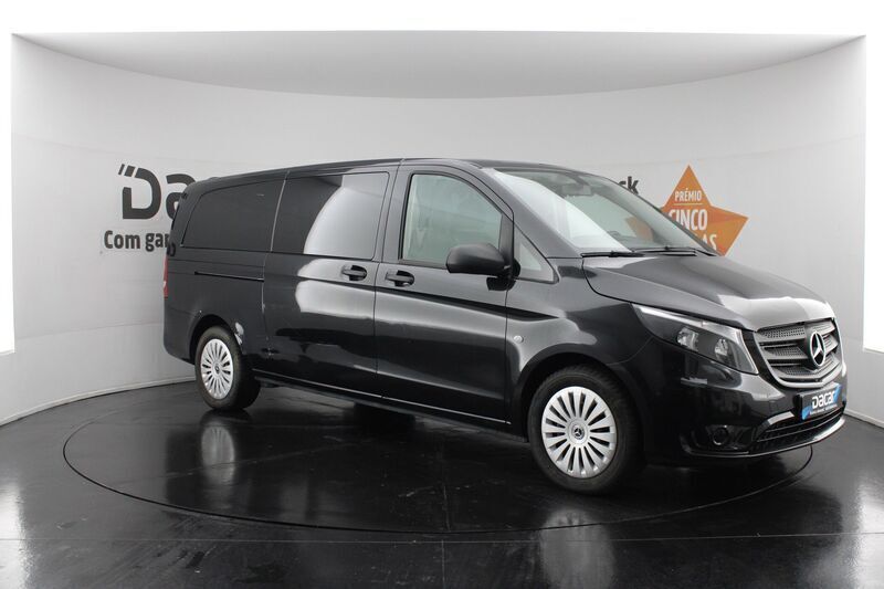 Preto Usado 2021 Mercedes Vito Monovolume | € 46.599 (Preço justo) - Imagem 1/4
