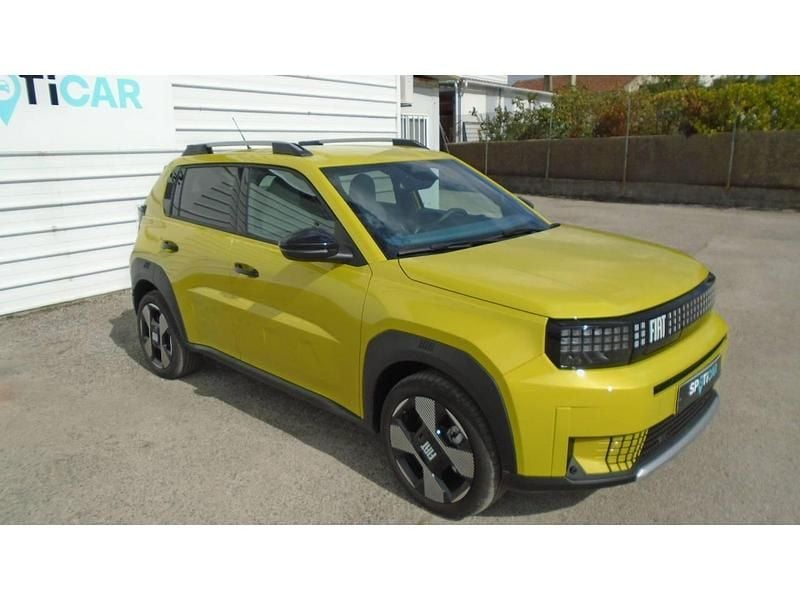 Usado Fiat Grande Panda La Prima 83 kW (113 HP) 2025 Amarelo Citadino