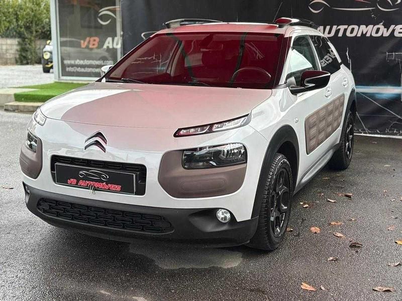 Usado Citroën C4 Cactus 100 HP (73 kW) 2015 Branco Citadino
