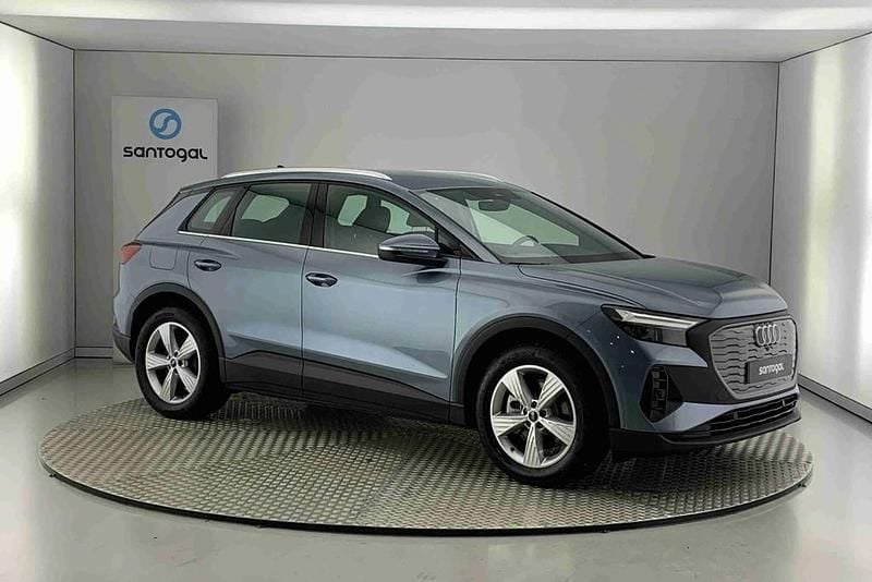 Novo Audi Q4 e-tron Comfort 210 kW (286 HP) 2025 Azul SUV