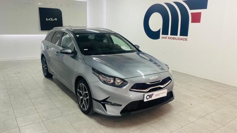 Cinzento Usado 2024 Kia Ceed Sportswagon Carrinha | € 19.999 (Preço justo) - Imagem 1/4