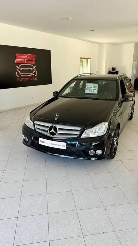 Usado Mercedes 220 170 HP (125 kW) 2012 Preto
