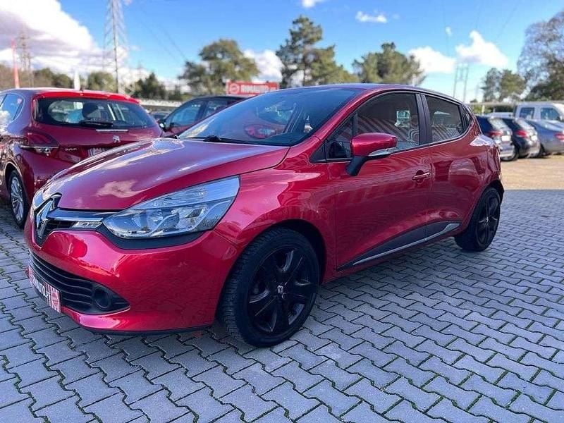 Vermelho Usado 2015 Renault Clio IV Dynamique | € 11.990 (Preço justo) - Imagem 1/4