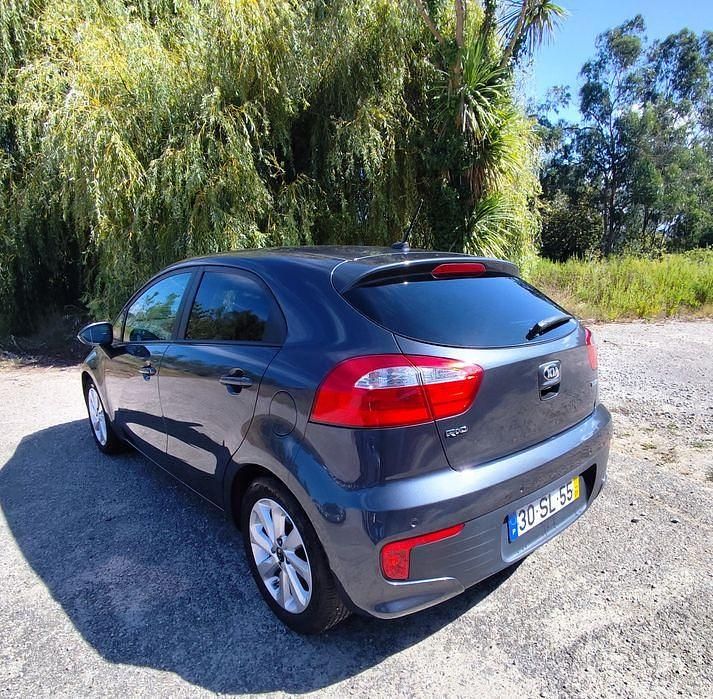 Usado 2017 Kia Rio Sedan | € 8.000 - Imagem 1/4