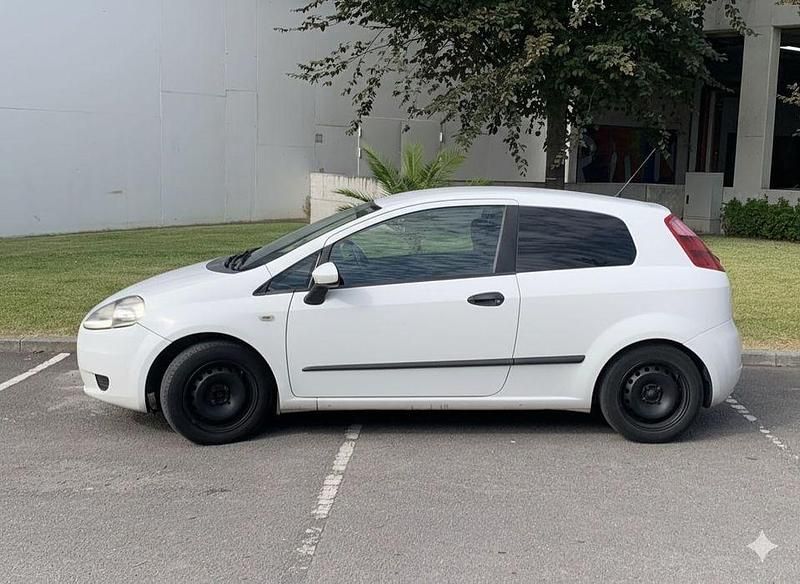Usado 2008 Fiat Grande Punto Citadino | € 1.400 (Preço justo) - Imagem 1/4