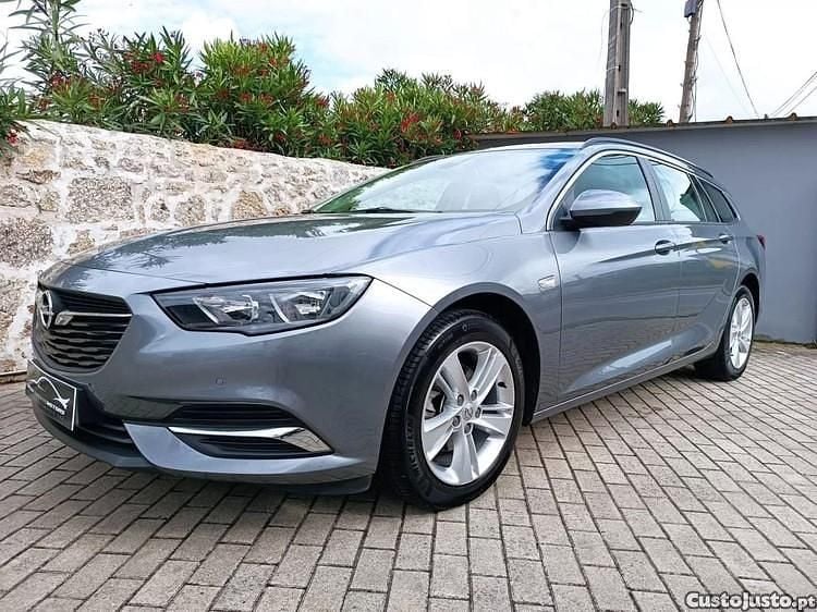Usado Opel Insignia Dynamic 110 HP (80 kW) 2020 Cinza Sedan