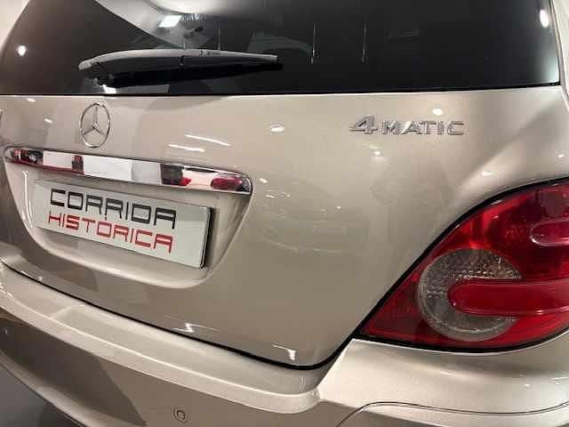 Usado Mercedes R320 224 HP (164 kW) 2007 Cinzento Monovolume