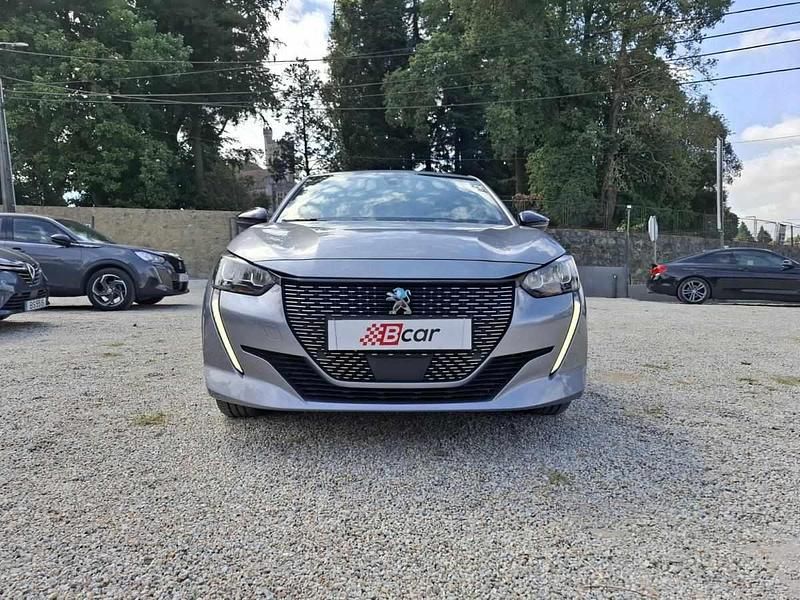 Usado Peugeot e-208 Style 100 kW (136 HP) 2021 Cinzento Citadino