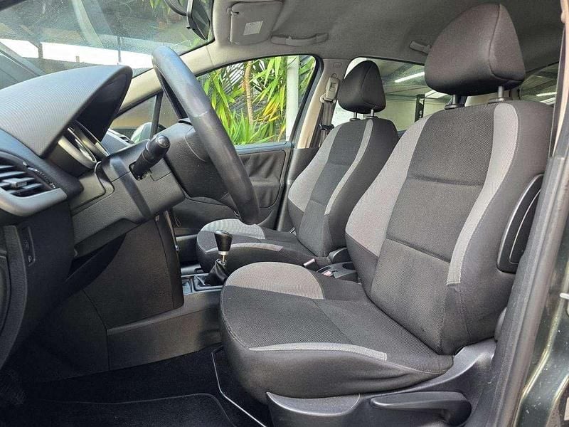 Usado Peugeot 207 95 HP (69 kW) 2008 Cinzento