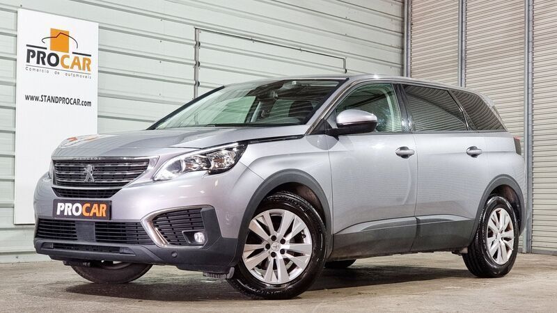 Cinzento Usado 2020 Peugeot 5008 Allure Monovolume | € 21.500 (Bom preço) - Imagem 1/4