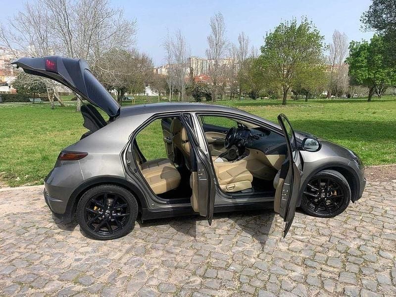 Usado Honda Civic 140 HP (102 kW) 2008 Citadino