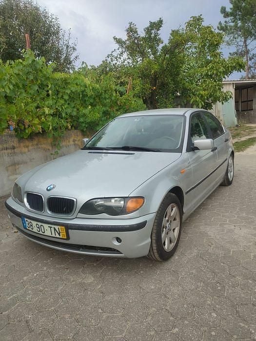 Usado 2002 BMW 320 Sedan | € 3.750 (Preço justo) - Imagem 1/4