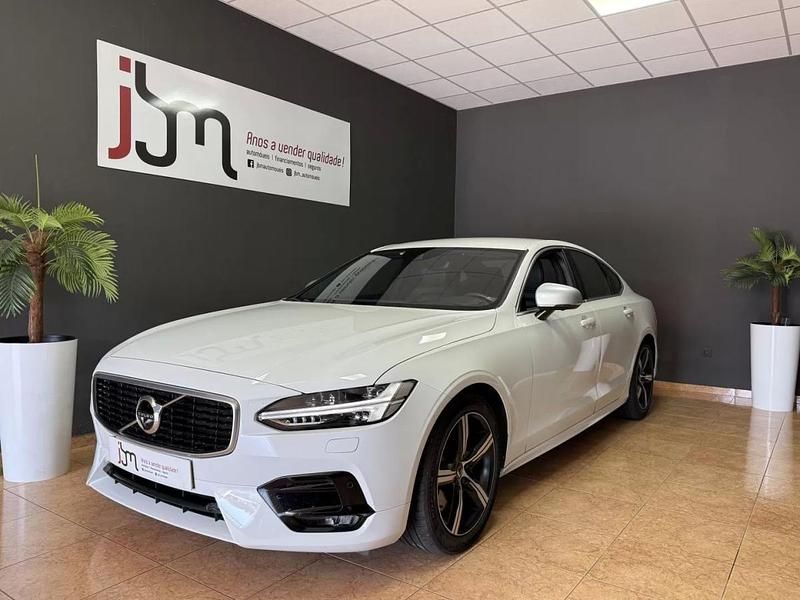 Branco Usado 2018 Volvo S90 R-Design Sedan | € 25.990 - Imagem 1/4