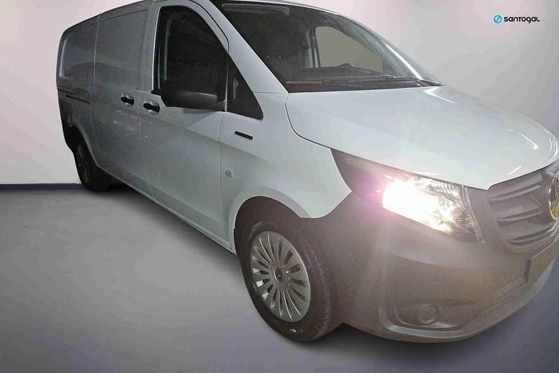 Usado Mercedes e-Vito 85 kW (116 HP) 2024 Branco Monovolume