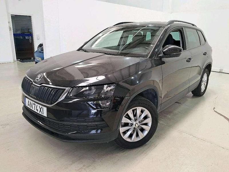 Preto Usado 2022 Skoda Karoq SUV | € 19.990 - Imagem 1/4