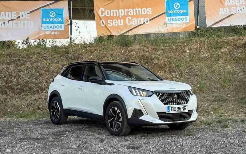 Branco Usado 2023 Peugeot 2008 GT SUV | € 29.800 (Caro) - Imagem 1/4