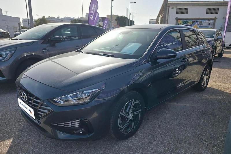 Preto Usado 2024 Hyundai i30 Style | € 21.490 - Imagem 1/4