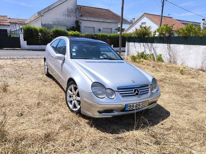 Usado 2001 Mercedes C220 Coupé | € 5.250 (Preço justo) - Imagem 1/4