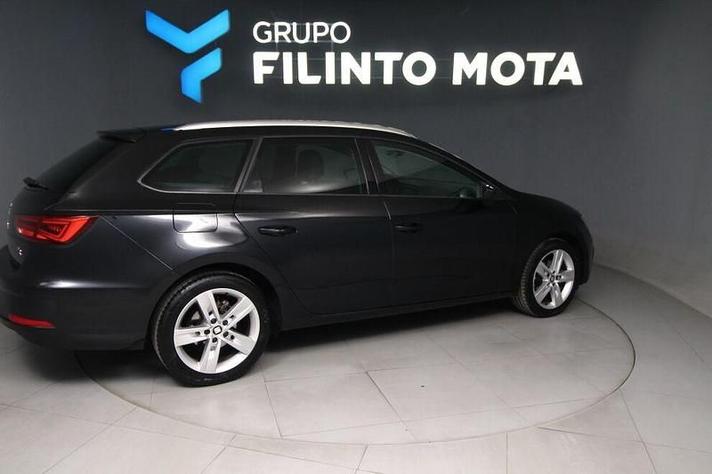 Usado Seat Leon FR 115 HP (84 kW) 2020 Preto Carrinha