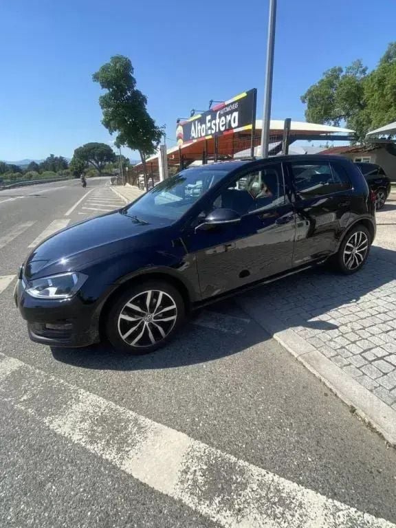 Preto Usado 2016 VW Golf VII Edition Sedan | € 18.900 (Caro) - Imagem 1/4
