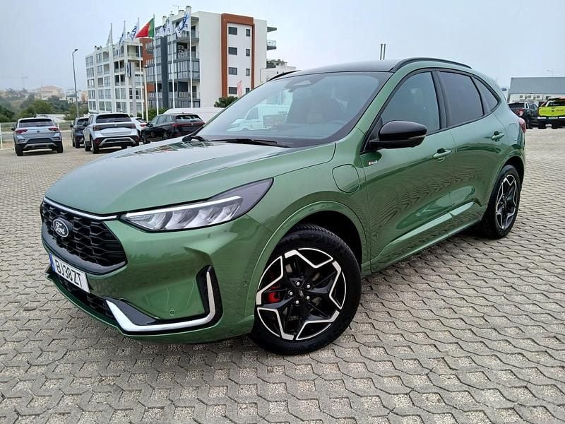 Verde Usado 2024 Ford Kuga ST-Line X SUV | € 35.950 (Caro) - Imagem 1/4