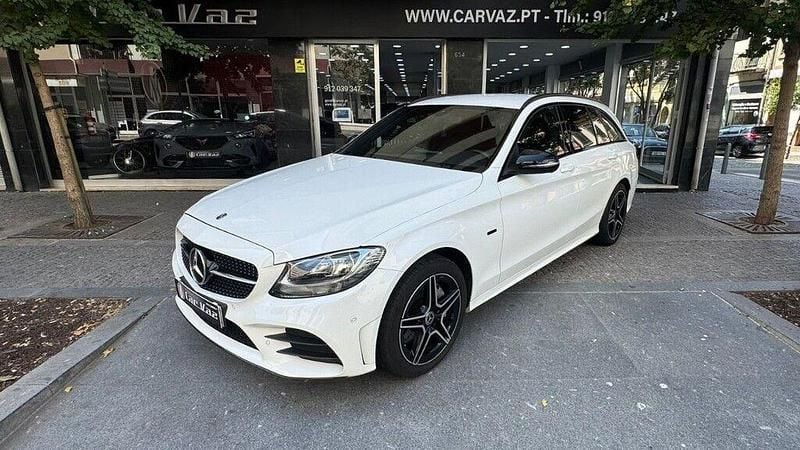 Branco Usado 2020 Mercedes C300 AMG line Carrinha | € 28.950 (Preço justo) - Imagem 1/4