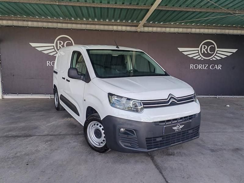 Usado Citroën Berlingo Feel 102 HP (75 kW) 2020 Branco Monovolume