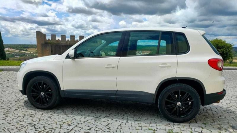 Branco Usado 2010 VW Tiguan SUV | € 8.990 - Imagem 1/4