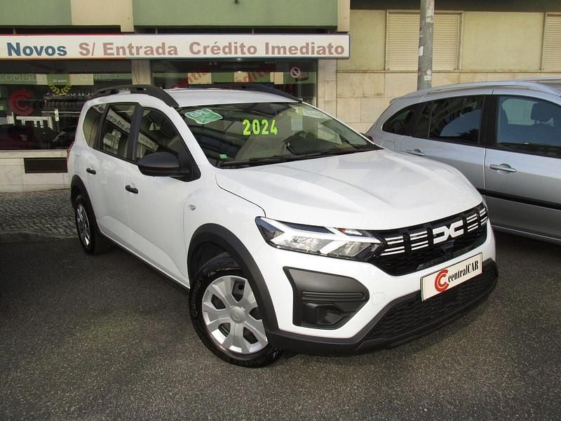 Branco Usado 2024 Dacia Jogger Essentiel Monovolume | € 19.980 (Preço elevado) - Imagem 1/4
