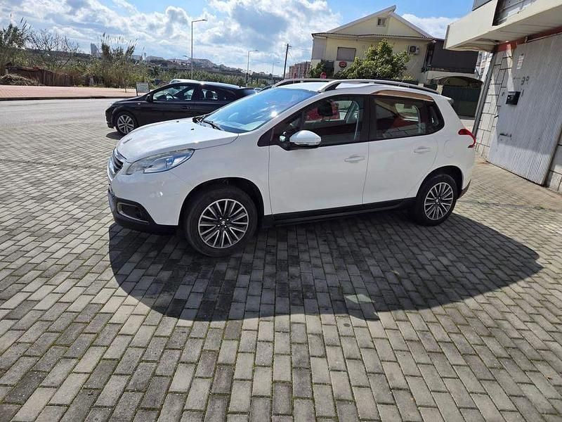 Usado 2014 Peugeot 2008 Allure SUV | € 9.000 (Preço justo) - Imagem 1/4
