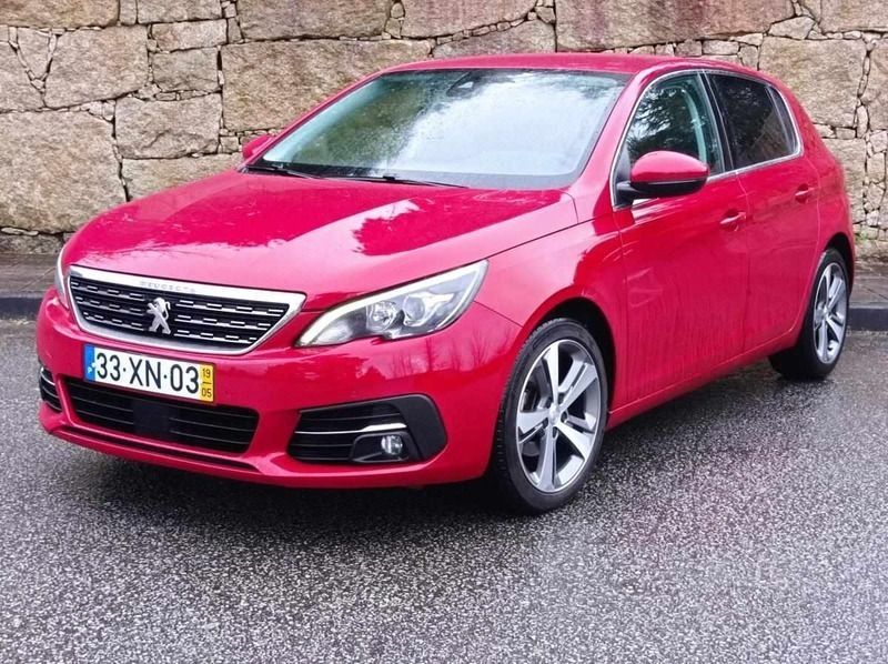 Vermelho Usado 2019 Peugeot 308 Allure Citadino | € 13.990 (Bom preço) - Imagem 1/4