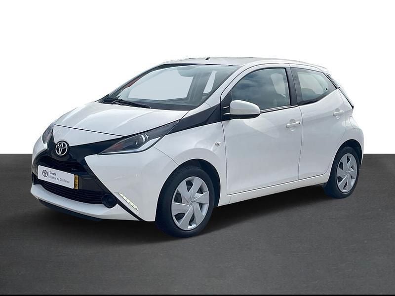 Branco (desconhecido) Usado 2017 Toyota Aygo X-play Citadino | € 13.500 - Imagem 1/4
