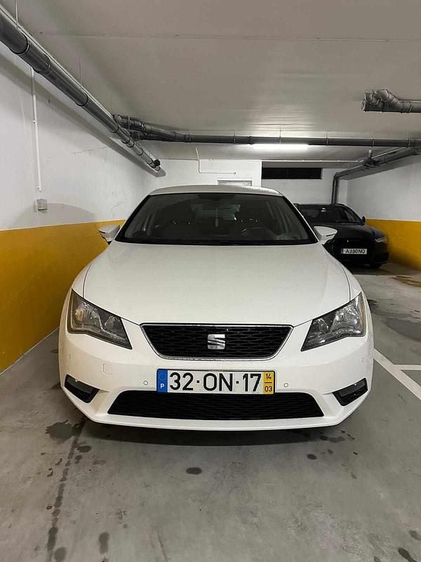 Branco Usado 2014 Seat Leon Citadino | € 8.000 (Super Preço) - Imagem 1/4